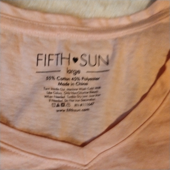 Fifth Sun Women's It Takes Two To Make The Day Go Right T-shirt Lg - Picture 4 of 8